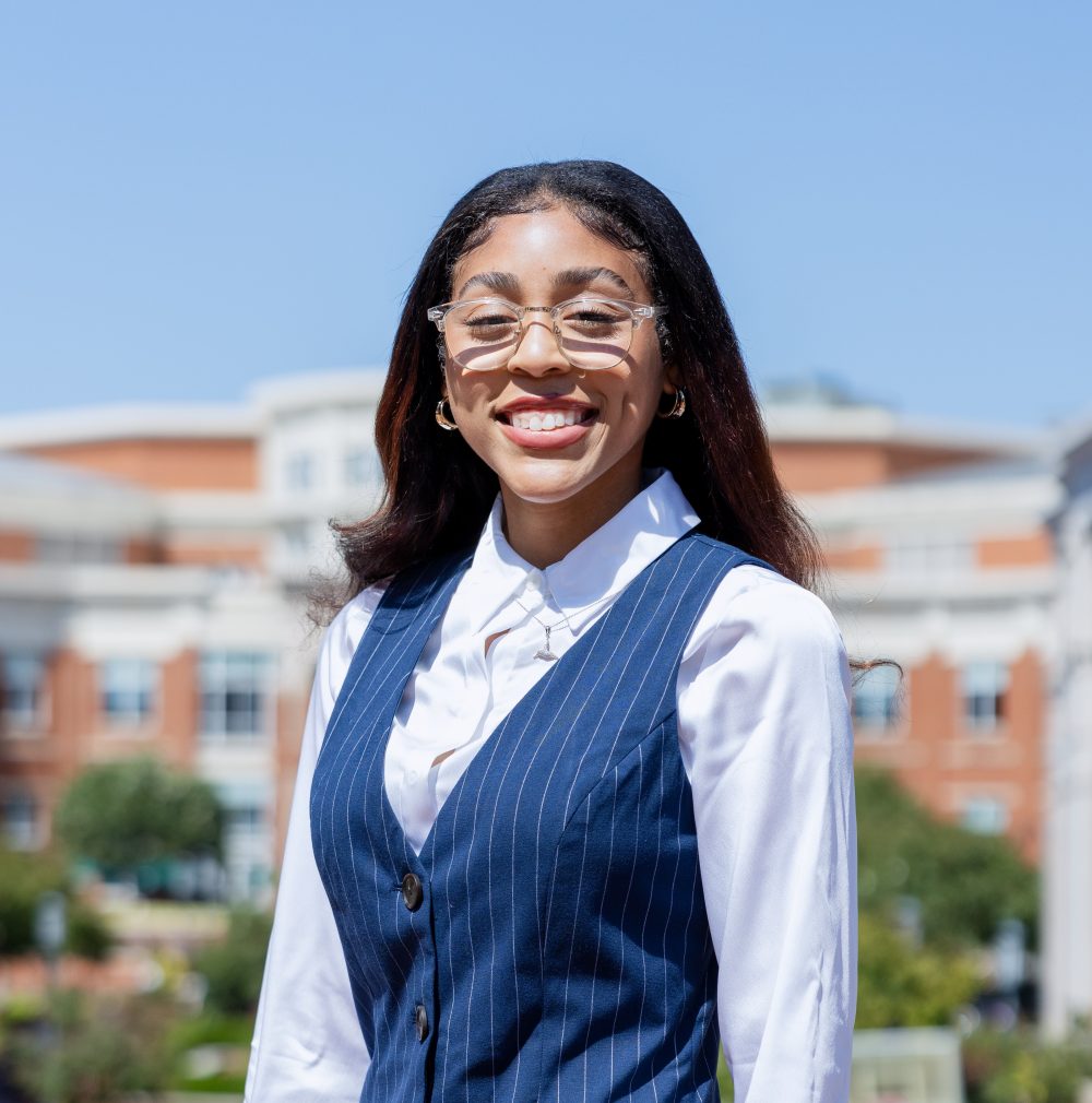 Nadia Foxx (she/her) - New Student Orientation
